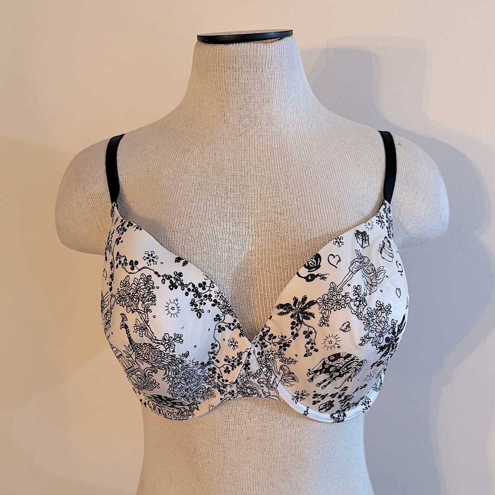 Victoria’s Secret Biofit Demi Uplift White Black Floral Fairy Peacock 38DD NWOT